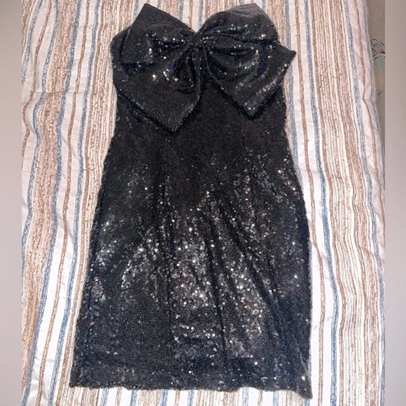 altar'd state black sequin dress Altar'd State Dress Black Green Sequins Mini NEW Square Neckline Holiday Size XS